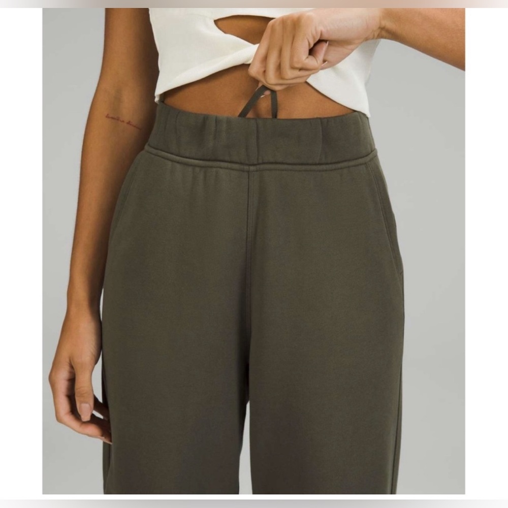 Lululemon | Relaxed High-Rise Jogger Carob Brown Green Size 8 - Picture 5 of 8